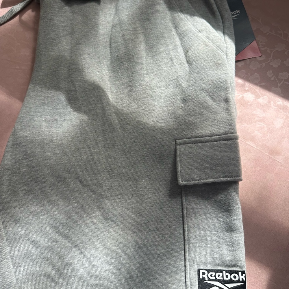 🆕Reebok, Adidas & Levi’s Athletic Bundle - Picture 8 of 16